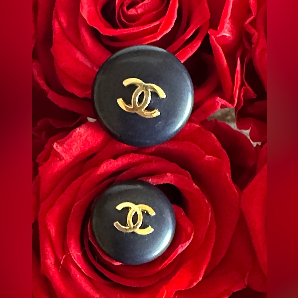 Authentic Vintage CHANEL 2 buttons (one a little smaller)